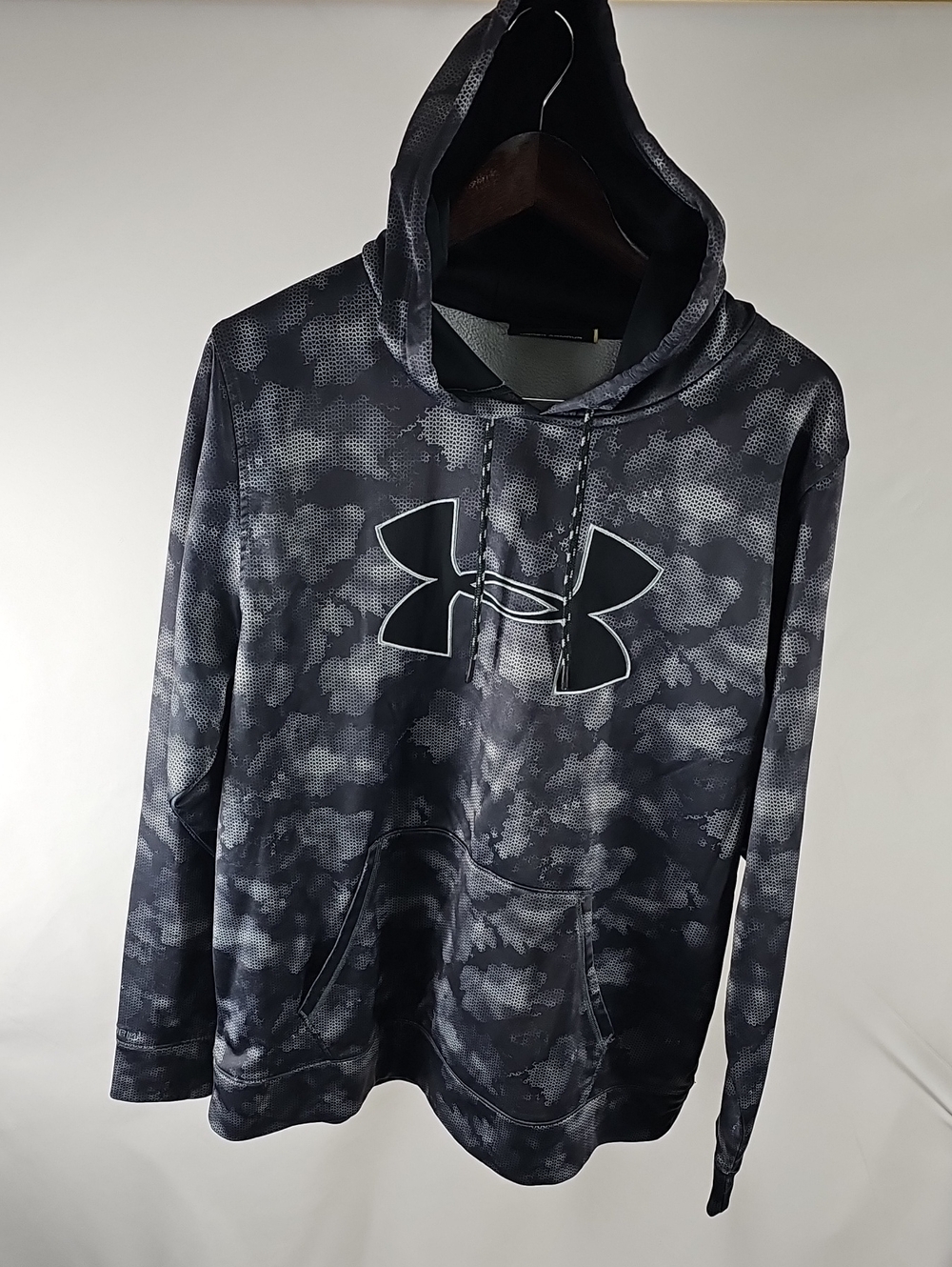 Under Armour Black & Gray Camo Pullover Hoodie